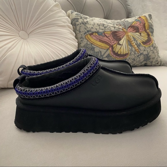 UGG | Shoes | Ugg Tazz Ultra Matte Slippers Black 9 New Without Box |  Poshmark